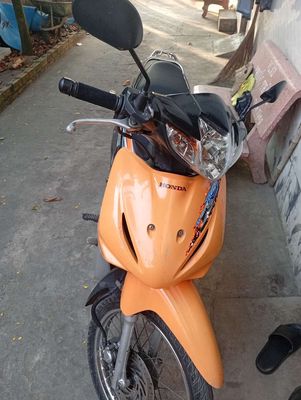 Honda Vision màu Cam Đã sử dụng