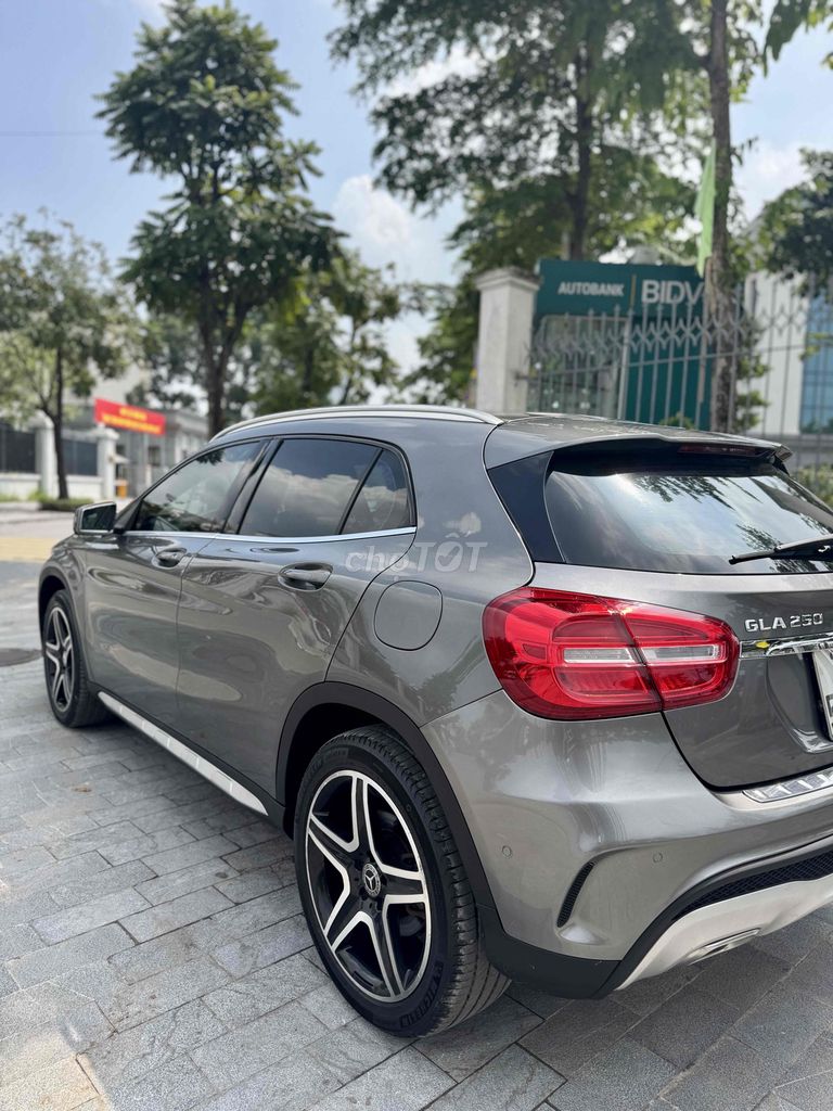 Mercedes GLA250 4Matic 2014-2015 AMG. Mua bán Ô tô tại Quận Thanh Xuân Hà Nội được đăng bởi Nguyễn Quang Đức hình 6