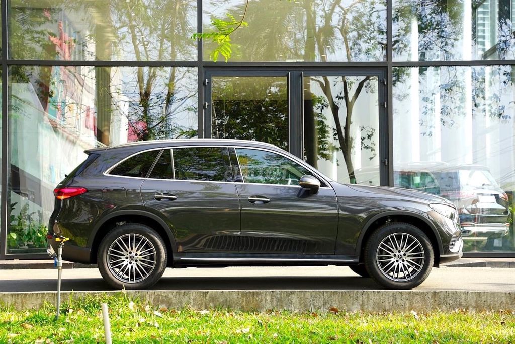 GLC200 4Matic All New Siêu Lướt Chính Hãng 3000 km. Mua bán Ô tô tại Quận Bình Thạnh Tp Hồ Chí Minh được đăng bởi Mercedes Benz Haxaco Điện Biên Phủ hình 2