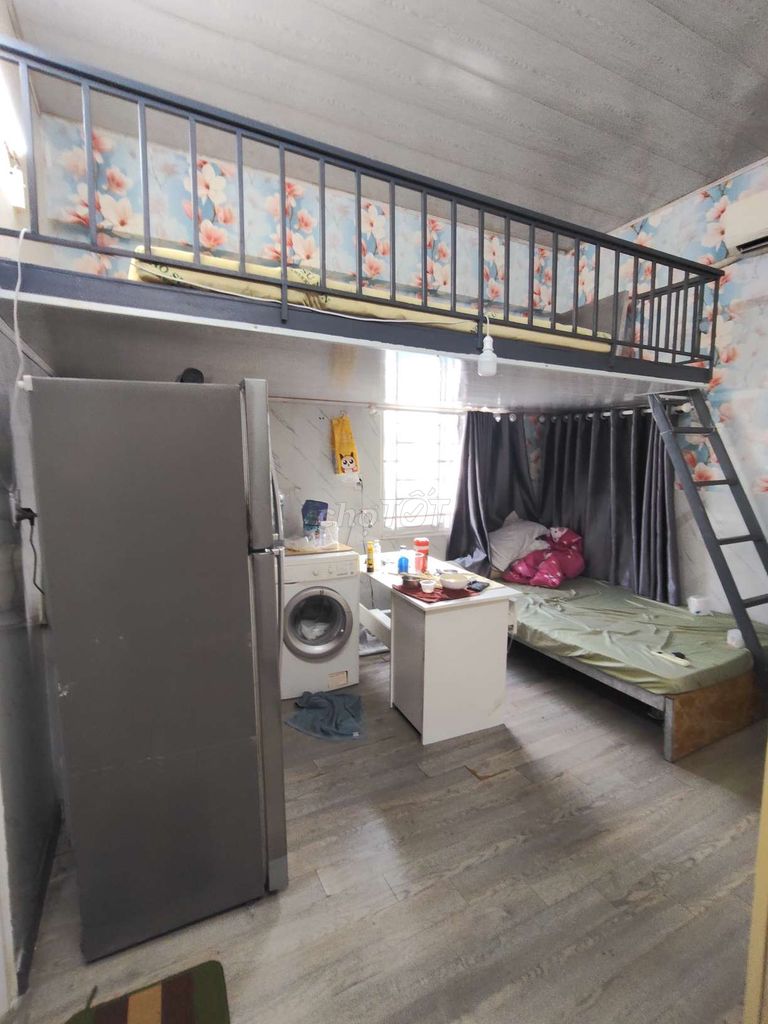 Комната в аренду с мебелью