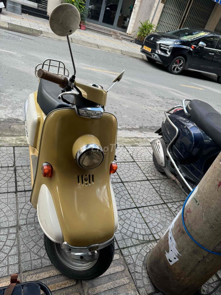 Honda Julio Vàng kem Xe tay ga