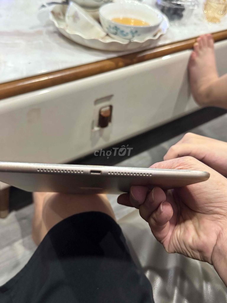 Apple iPad Air 2 64GB Wifi. Mua bán Máy tính bảng tại Huyện Thanh Trì Hà Nội được đăng bởi hung hình 1