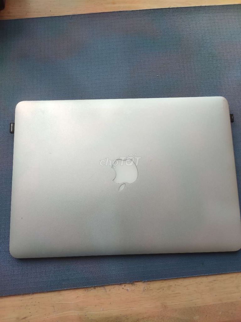 Apple MacBook Air i5 13.3 inch 8GB/121GB Bạc. Mua bán Laptop tại Huyện Yên Khánh Ninh Bình được đăng bởi Lê Nguyễn hình 1