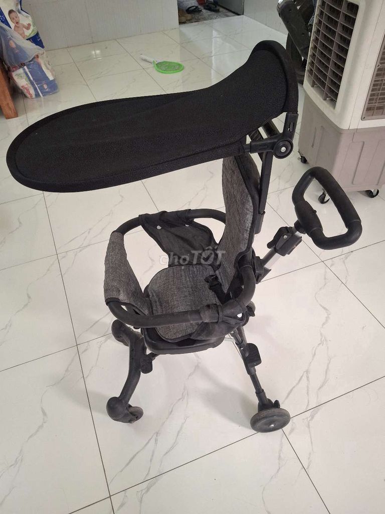 Xe đẩy trẻ em Xám. Mua bán Mẹ và bé tại Thị xã Tân Uyên Bình Dương được đăng bởi Võ Đức Thành hình 1