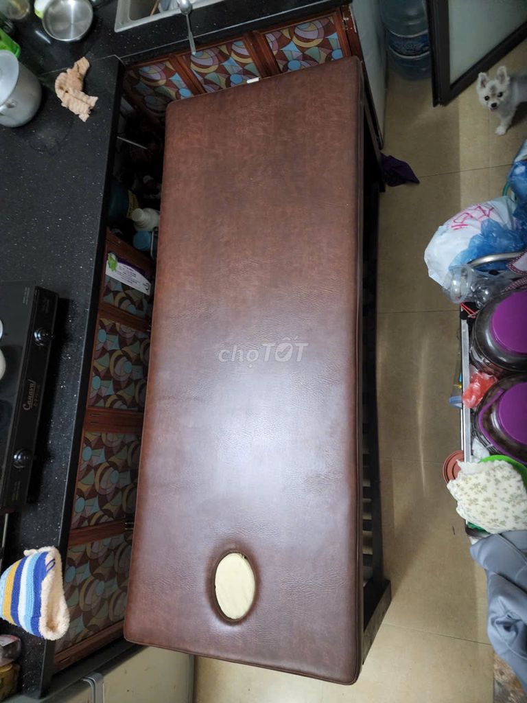 Giường spa chân gỗ Nâu 185x75x70cm. Mua bán Giường, chăn ga gối nệm tại Quận Đống Đa Hà Nội được đăng bởi Chee Min Chee Min hình 1