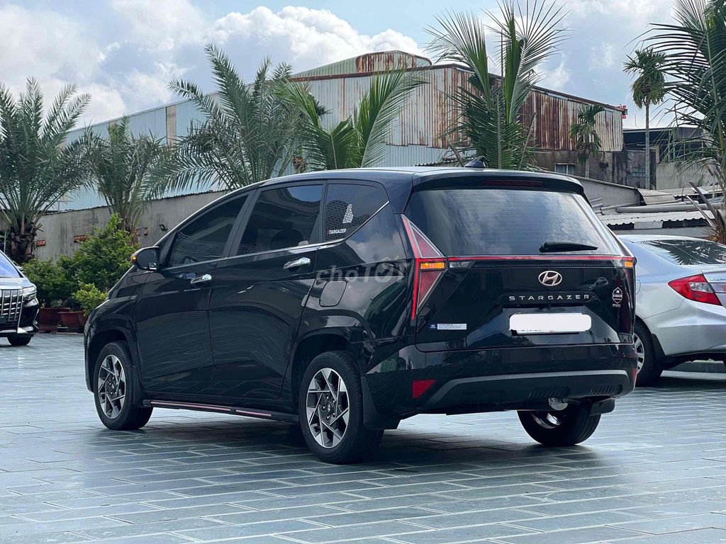 Hyundai Stargazer X 2022 72000 км Черный