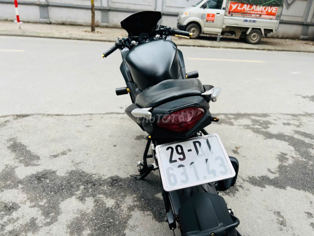 Honda CBR 150R 2018 Черный тайский автомобиль красивый и гладкий