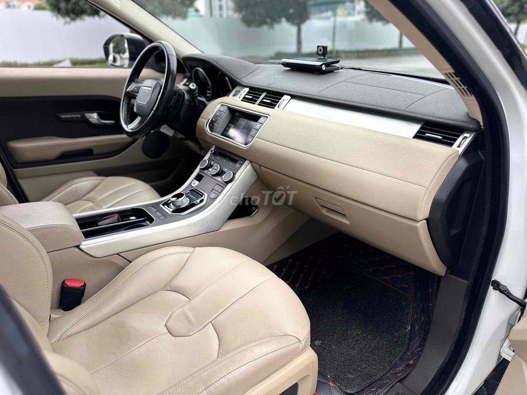 Range Rover Evoque 2015 Prestige Trắng 8 Vạn Miles. Mua bán Ô tô tại Quận Cầu Giấy Hà Nội được đăng bởi Vũ Kiên hình 8