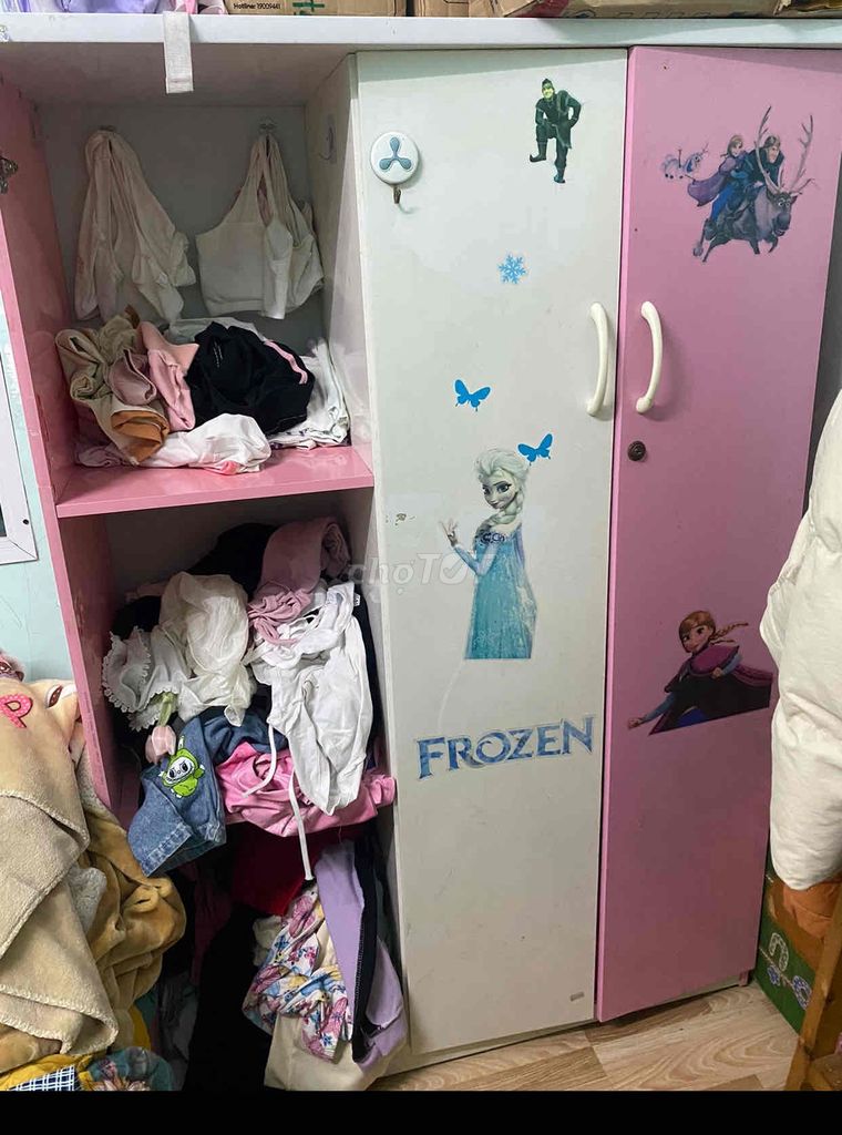 combo Tủ quần áo gỗ Frozen nhựa, bàn gỗ. Mua bán Tủ, kệ gia đình tại Quận Thanh Khê Đà Nẵng được đăng bởi  Trinh hình 1