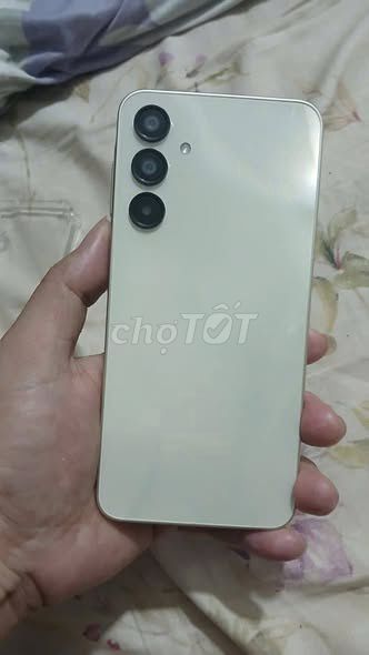 Samsung Galaxy A16 5G 256GB Vàng Đã sử dụng. Mua bán Điện thoại tại Quận 3 Tp Hồ Chí Minh được đăng bởi Hội Đồ Điện Tử hình 1
