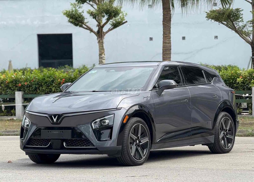 VinFast VF7 2024 Plus nâng cấp -  27000 km. Mua bán Ô tô tại Quận Cầu Giấy Hà Nội được đăng bởi Lê Chiến hình 1