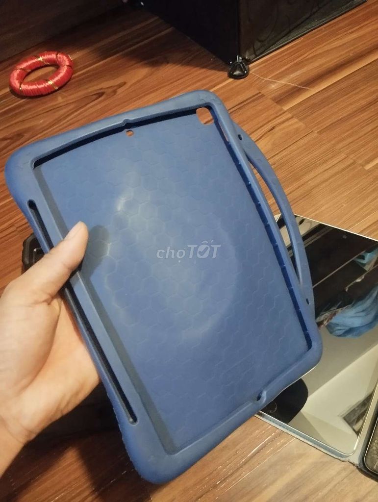 Apple iPad Gen 9 64GB Bạc. Mua bán Máy tính bảng tại Quận Bình Thạnh Tp Hồ Chí Minh được đăng bởi Nguyen Kai hình 1