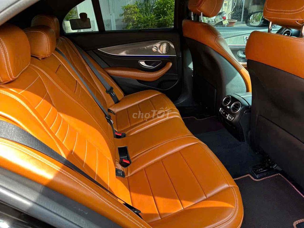 Mercedes-Benz E300 2017 AMG Đen. Mua bán Ô tô tại Quận 7 Tp Hồ Chí Minh được đăng bởi auto thanh tâm  hình 7
