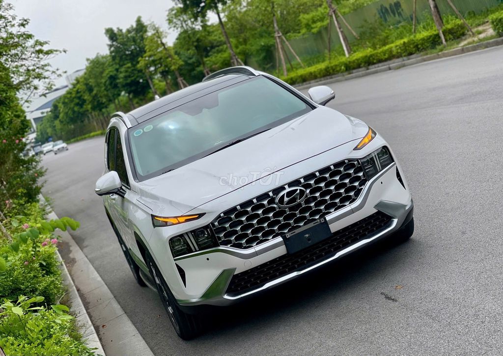 Hyundai SantaFe 2021 máy dầu 2.2D HTRAC - 50000 km. Mua bán Ô tô tại Quận Long Biên Hà Nội được đăng bởi Lê Huy hình 2
