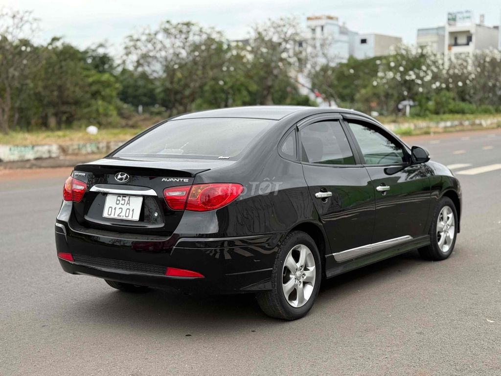 Hyundai Avante 2011 1.6 AT - 128000 km. Mua bán Ô tô tại Thành phố Dĩ An Bình Dương được đăng bởi Nguyễn Thành Công hình 5