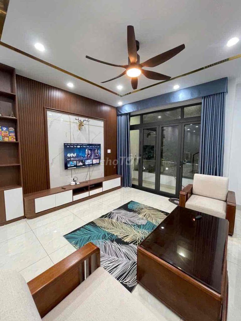Six-bedroom house with open ground floor on Bờ Quan 3 — photo 1