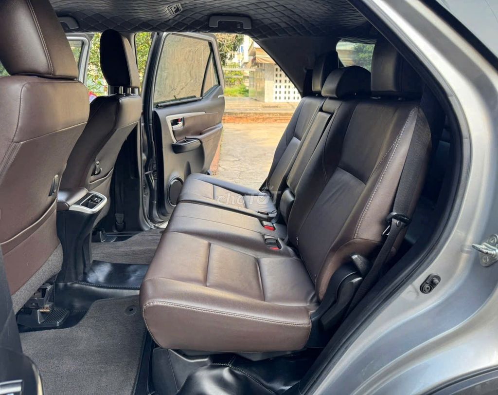 Toyota Fortuner 2018 Xăng Tự động Bạc. Mua bán Ô tô tại Thành phố Thủ Dầu Một Bình Dương được đăng bởi Oto An Suong hình 9
