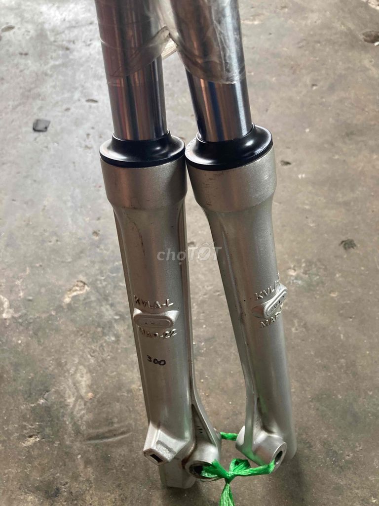 Phuộc neo + Đùm vs có má đùm. Mua bán Phụ tùng xe tại Thành phố Tây Ninh Tây Ninh được đăng bởi Lủng hình 1