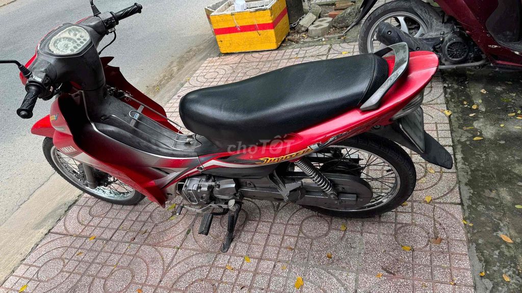 Jupiter 2004 thái chất êm ru liền lạc sạch sẽ. Mua bán Xe máy tại Huyện Bình Chánh Tp Hồ Chí Minh được đăng bởi CH HƠN PHÁT CHUYÊN MUA BÁN XE CŨ MỚI hình 2