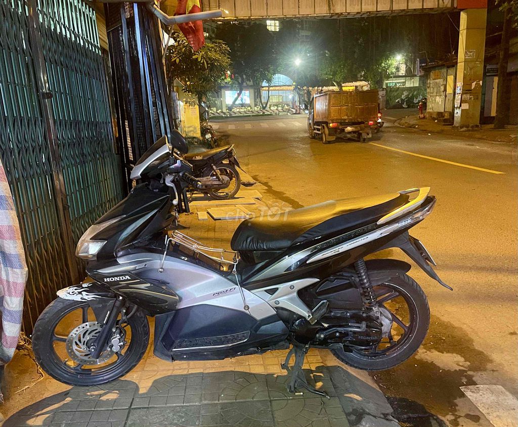 Bán xe Air Blade khu vực Ba Đình Hà Nội. Mua bán Xe máy tại Quận Ba Đình Hà Nội được đăng bởi Thị Nguyễn hình 2