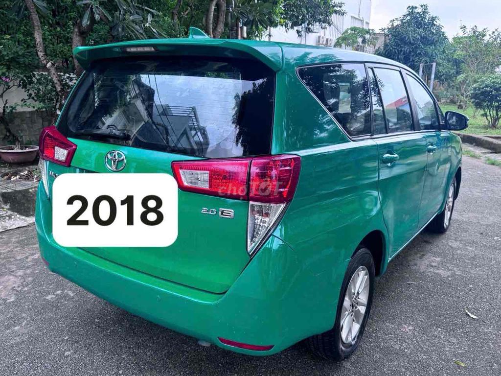Toyota Innova E 2018 Синий
