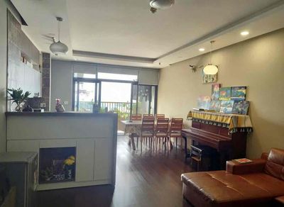 Аренда · 3 комн. · 124 м² · Quận 7, ул. Phạm Hữu Lầu