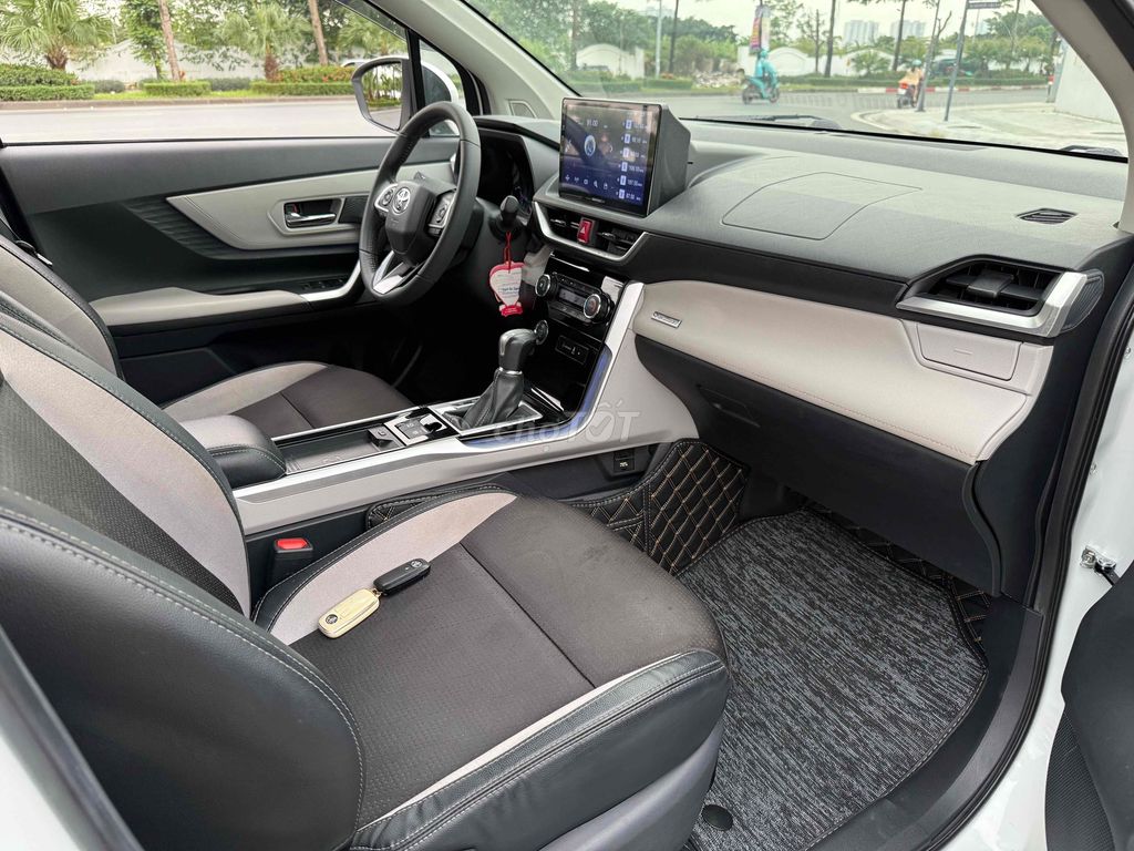 Toyota Veloz Cross 2022 CVT - 71000 km. Mua bán Ô tô tại undefined undefined được đăng bởi Dong Doanh hình 8