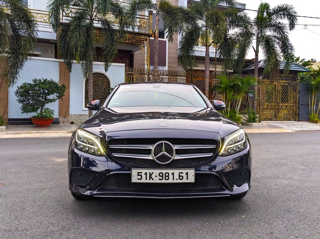 Mercedes C180 2020, 21000km, xe như mới, chính chủ