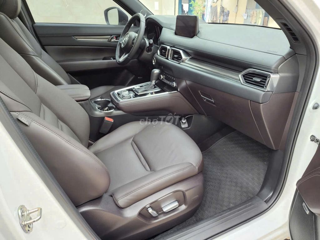 Mazda CX8 2025 Premium, xe mới 99% còn bảo hành. Mua bán Ô tô tại Quận 10 Tp Hồ Chí Minh được đăng bởi Chị My  hình 9