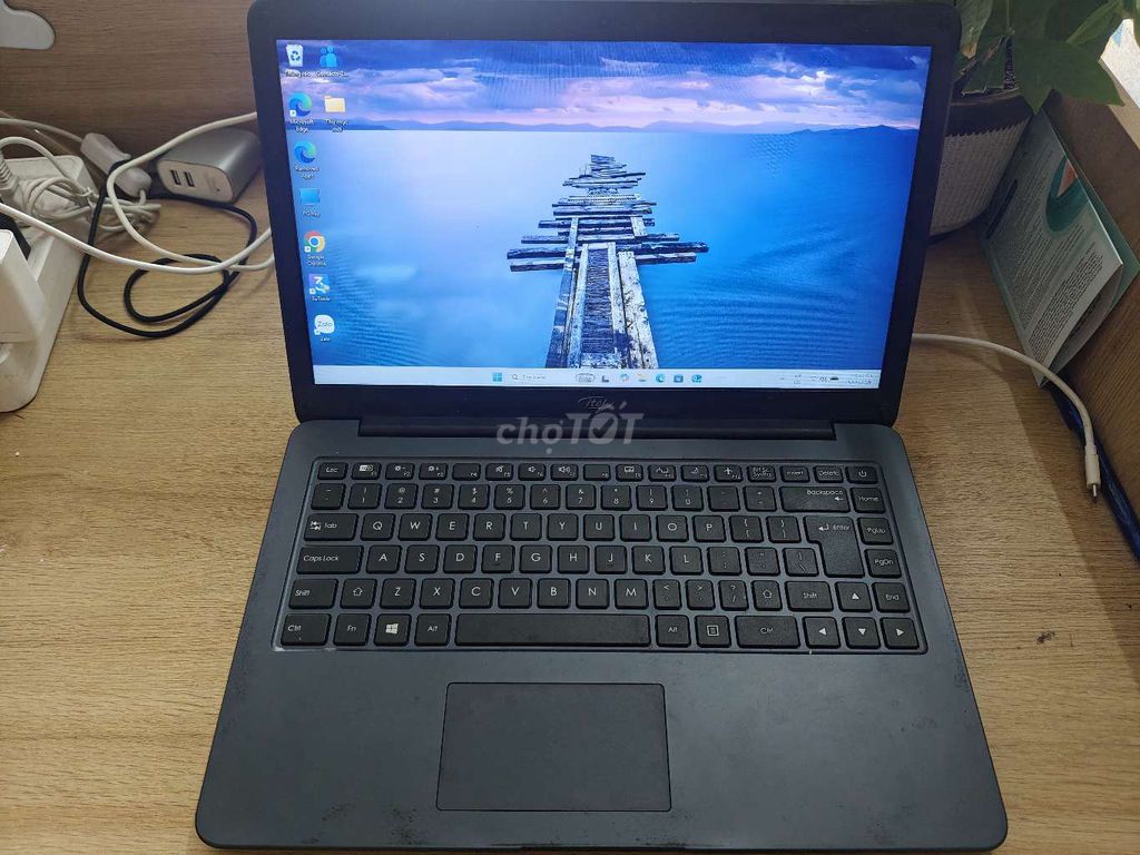 Itel Celeron N4020 4GB/238GB Đen. Mua bán Laptop tại Thành phố Bắc Giang Bắc Giang được đăng bởi NamT hình 1