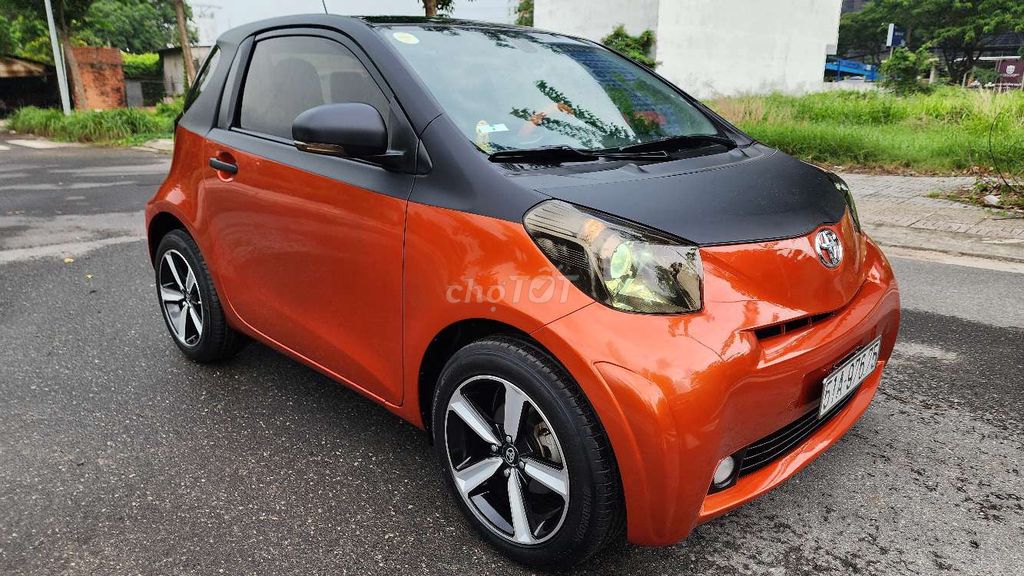 Toyota IQ 2010, бежевый, черный