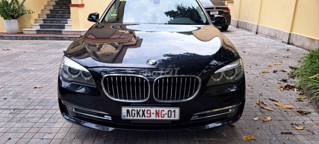 BMW 7 серия 730Li 2013, черный, 71000 км
