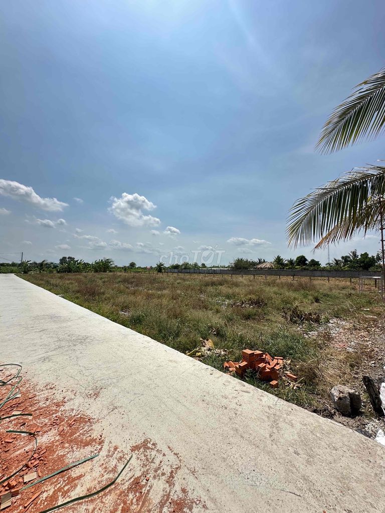 Đất thổ sát tỉnh lộ, nhà máy, tiện ích, đường xe hơi. Mua bán đất tại Huyện Tân Trụ Long An được đăng bởi Tuyến Lê hình 3