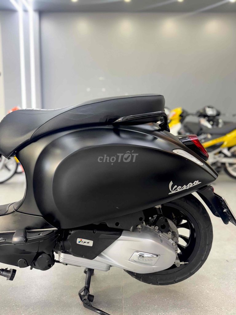 VespaSprint 125Abs bản Notte chuẩn lướt 9k km. Mua bán Xe máy tại Quận Cái Răng Cần Thơ được đăng bởi Cửa Hàng Xe Máy Quang Sang hình 9