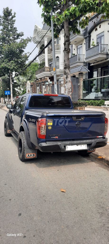 Nissan Navara Синий 5 мест