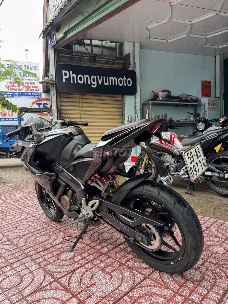 Kawasaki Bajaj RS200 2016 Đen Đỏ BSTP. Mua bán Xe máy tại Huyện Bình Chánh Tp Hồ Chí Minh được đăng bởi Phong Vũ hình 6