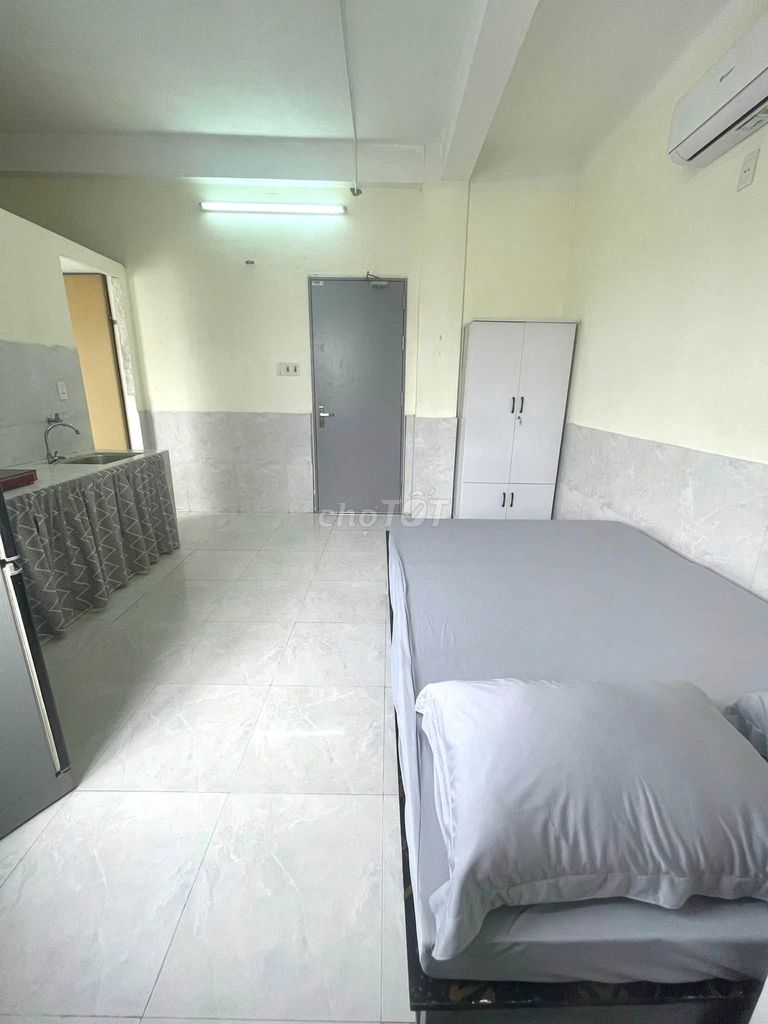 Phòng trọ 4tr2 Nguyễn Sơn Trà, P301 (5/10 trống)