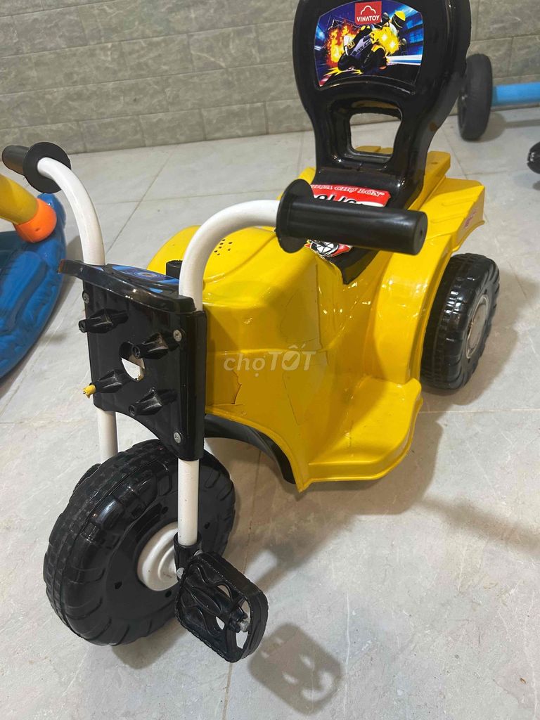 Xe đạp 3 bánh VIHATOY Vàng. Mua bán Mẹ và bé tại Quận Bình Thạnh Tp Hồ Chí Minh được đăng bởi Oanh hình 1