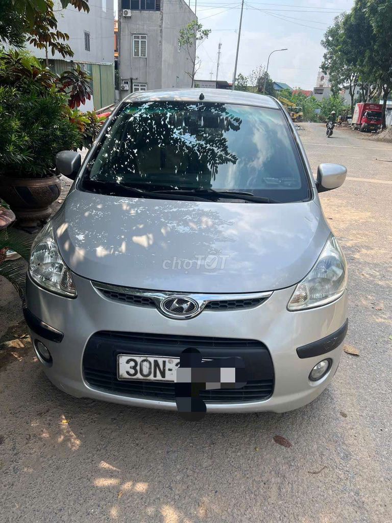 Hyundai i10 2009 серебристый