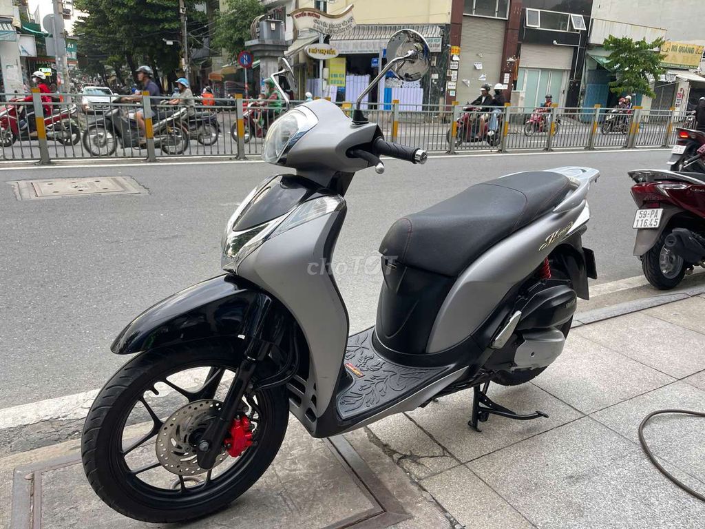 Модель Honda SH 2015 Серая б/у
