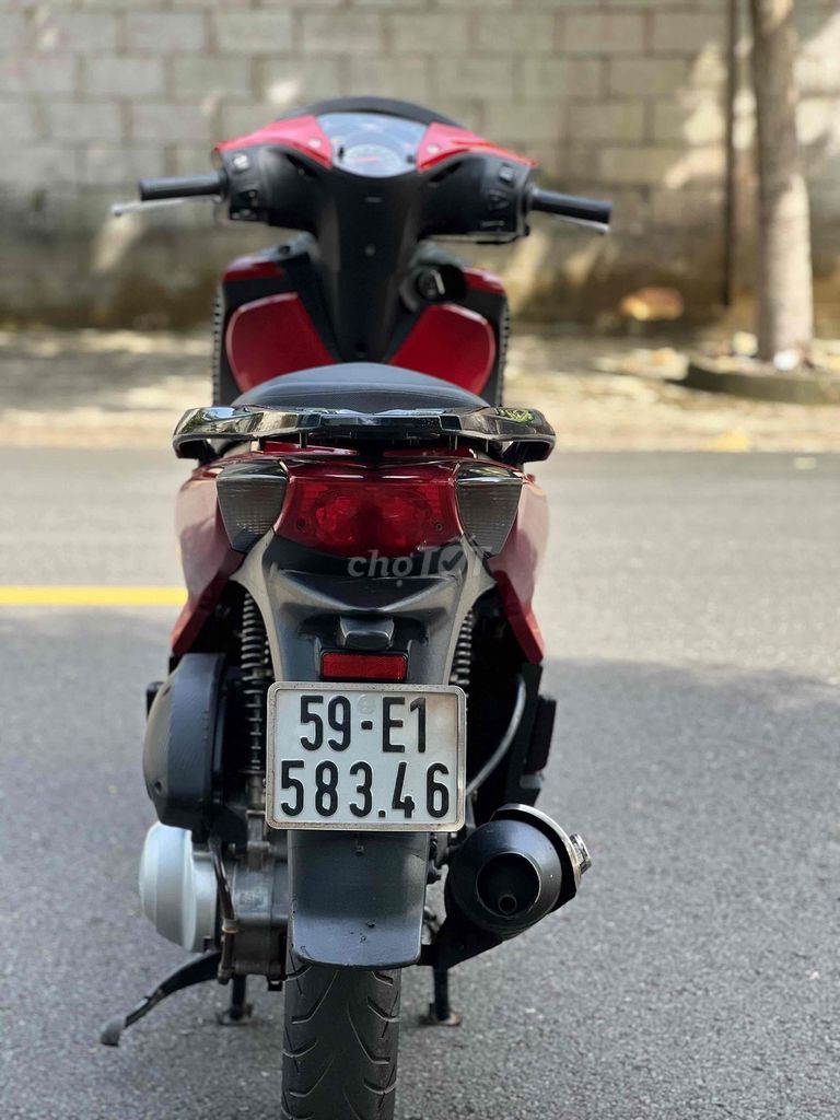 Honda Dylan màu Đỏ. Mua bán Xe máy tại Thành phố Biên Hòa Đồng Nai được đăng bởi bắp hình 3