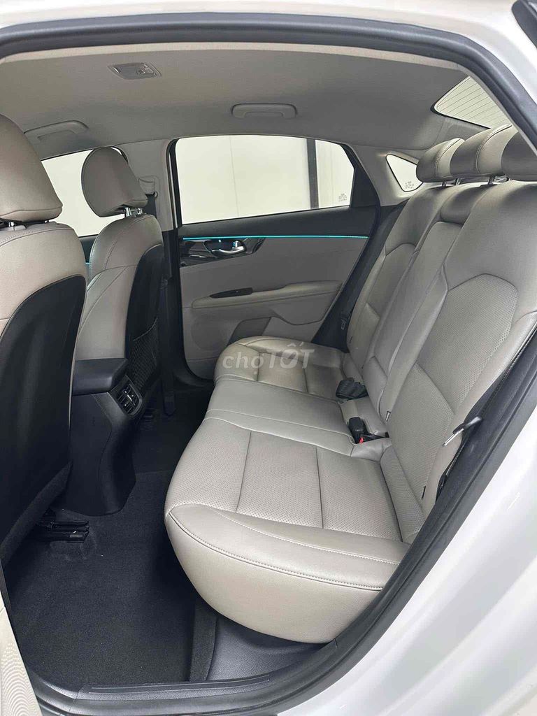 Kia Cerato 2021 1.6 AT Deluxe - 46000 km. Mua bán Ô tô tại Thành phố Buôn Ma Thuột Đắk Lắk được đăng bởi Hiếu Đắk Lắk hình 12