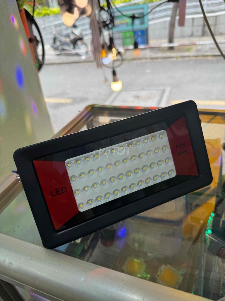 Đèn LED 50W Đen 12V. Mua bán Đèn tại Quận 10 Tp Hồ Chí Minh được đăng bởi Thanh Vy hình 1