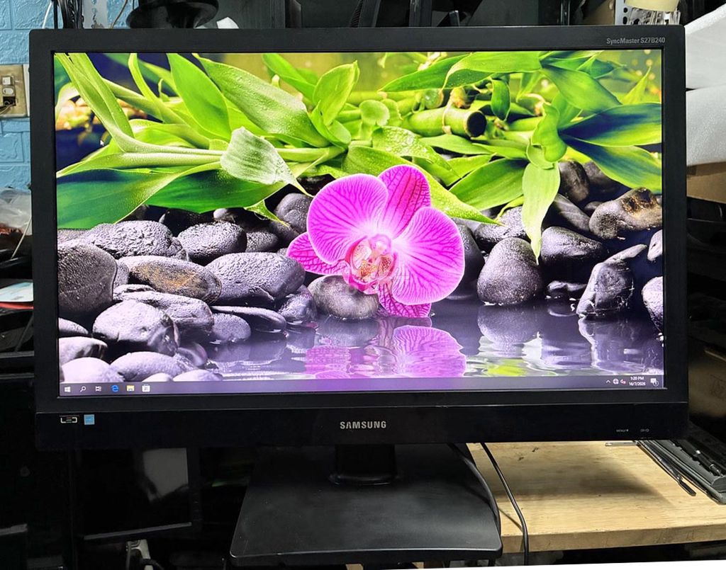 Màn hình Samsung 27 in Full HD, sáng đẹp, sắc nét. Mua bán Phụ kiện (Màn hình, Chuột...) tại Quận 3 Tp Hồ Chí Minh được đăng bởi Giang Kieu hình 1