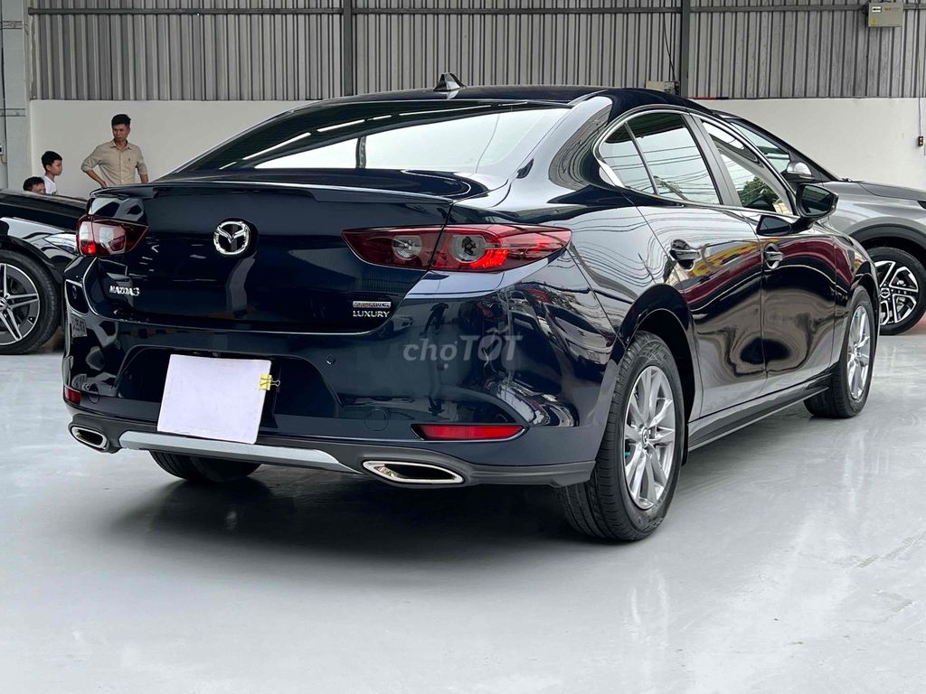 Mazda 3 đời 2022 bản Luxury - odo mới 26.000km. Mua bán Ô tô tại Thành phố Thủ Đức Tp Hồ Chí Minh được đăng bởi Nguyễn Minh Tấn hình 4