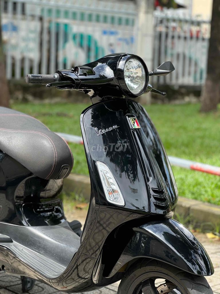 Cần Bán: Vespa 2015 - Xe Đẹp Keng Máy Zin Êm. Mua bán Xe máy tại Quận Gò Vấp Tp Hồ Chí Minh được đăng bởi Phạm Đình Đông hình 5