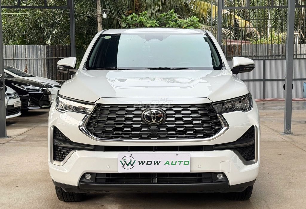 Innova Cross Hybrid 2026 Жемчужно-белый после первого владельца