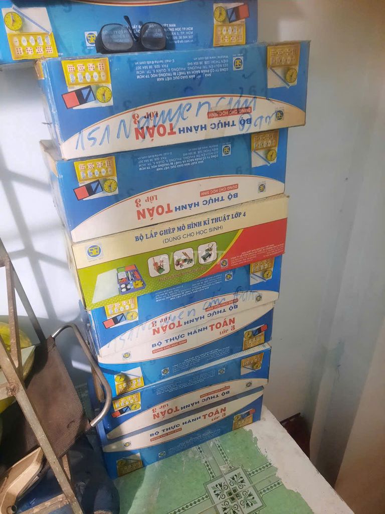 Bộ Thực Hành Toán & Bộ Lắp Ghép Mô Hình Kỹ Thuật 4. Mua bán Sách tại Quận 8 Tp Hồ Chí Minh được đăng bởi Trần quan hạo hình 1