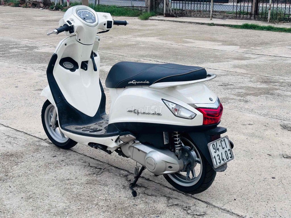 Скутер Yamaha Grande Белый