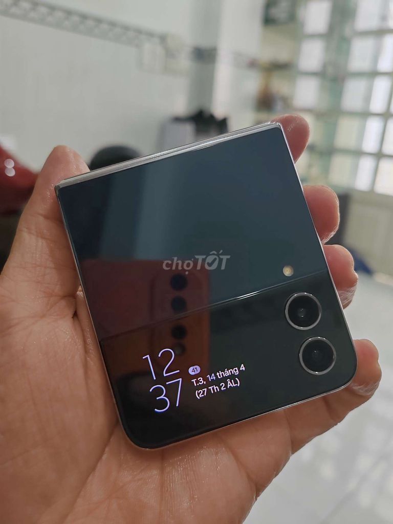 Samsung Z Flip 4 256GB Xanh SSVN màn hình gập. Mua bán Điện thoại tại Quận 10 Tp Hồ Chí Minh được đăng bởi Vũ Quang Tùng hình 1